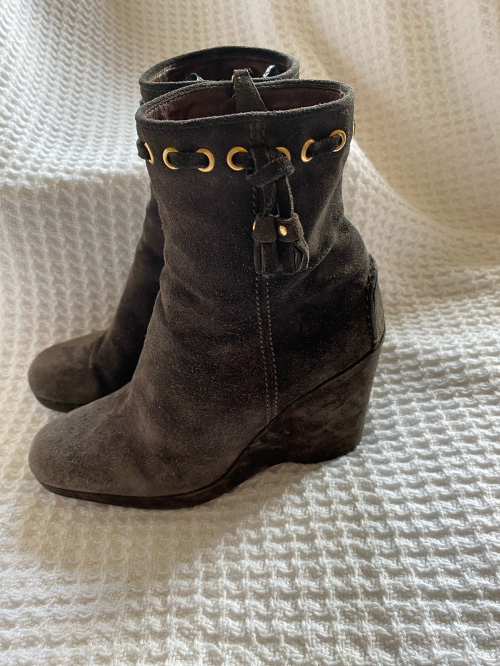 Prada “RARE” the original CAR SHOE like new worn once size 36.5/6.5 - Picture 3 of 6